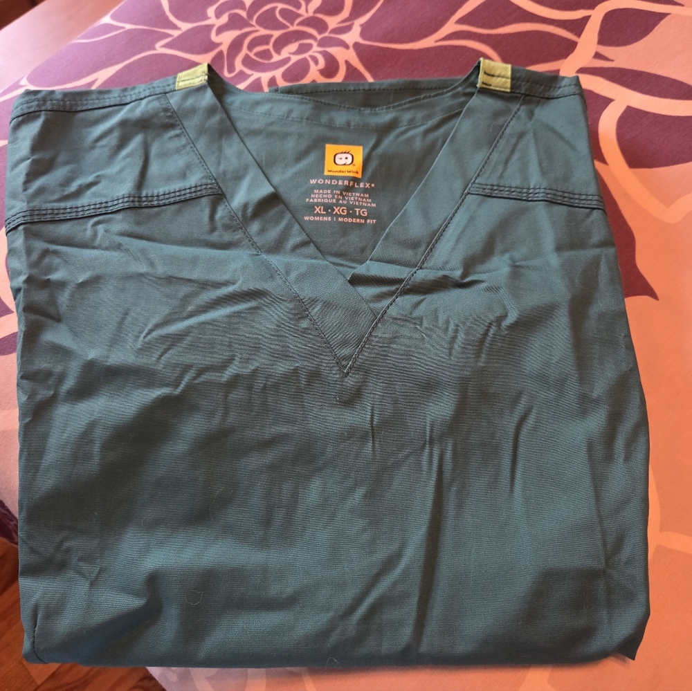 NWT - XL WonderWink Flex Green Scrub Top and Pants